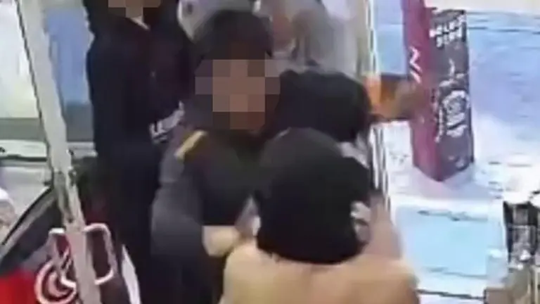 纳雷拉尔谷一酒类商店涉嫌盗窃及袭击，一名13岁男孩被控，另有四人被通缉