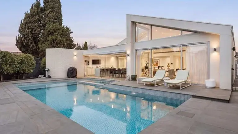 Strathmore luxury home with lift and teppanyaki grill hits market