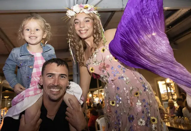 Crowds pack Marina markets