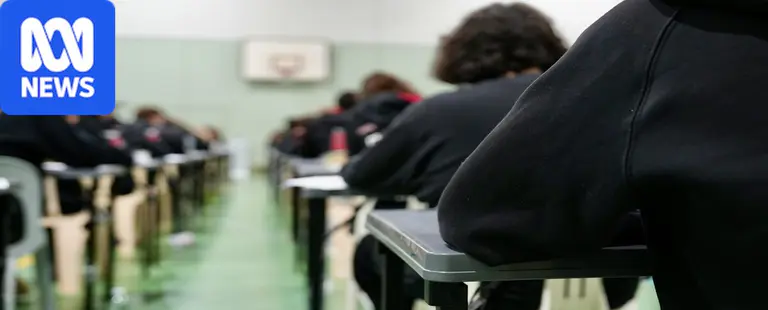 Victorian schools told to remind parents education is free