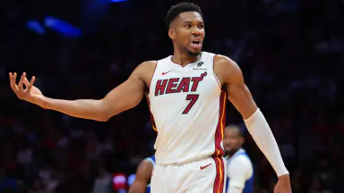 Miami Heat off to sluggish 0-3 start to begin Giannis Antetokounmpo era