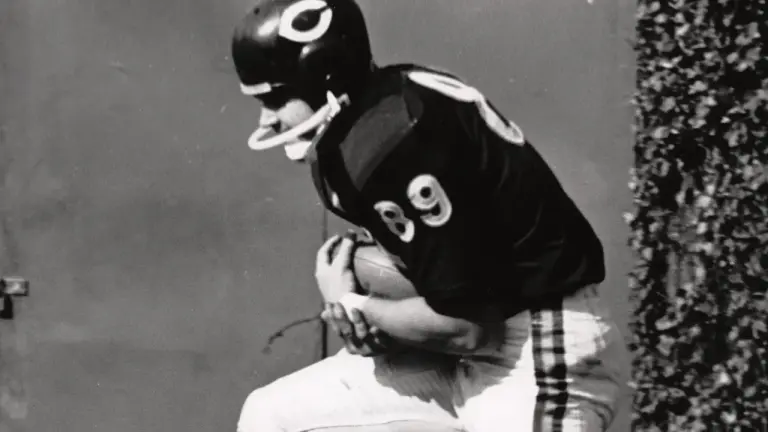 Where Mike Ditka ranks among greatest Bears players of all time